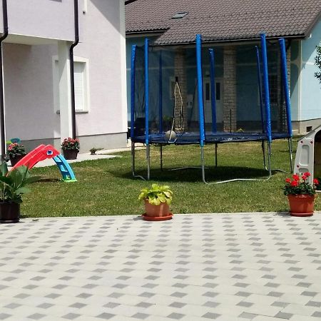 Apartman Karmen Gospić Esterno foto
