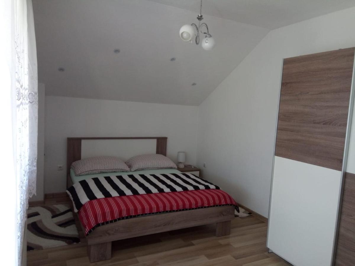 Apartman Karmen Gospić Esterno foto